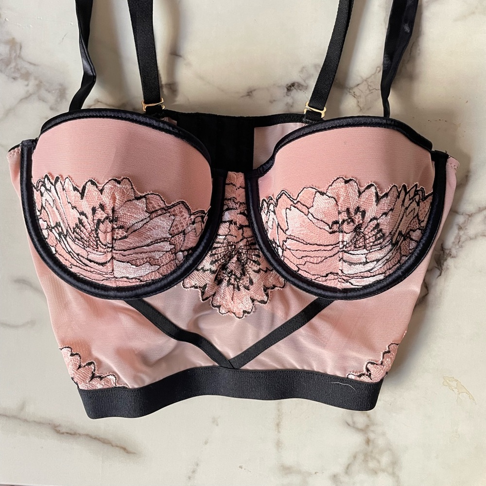Pink and Black Laced Bustier🖤